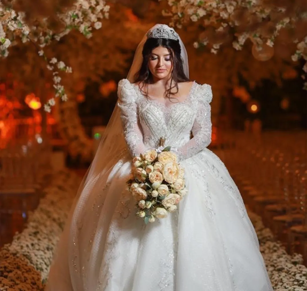 Imagem-3-Vestido-de-noiva-comprar,-alugar-ou-sob-medida-Saiba-como-decidir