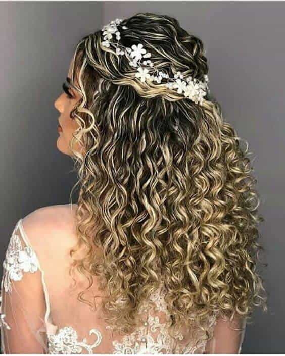 Imagem 2 blog 13 Penteados para Debutantes