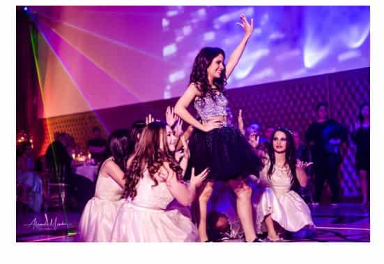 Imagem 4 blog 5 atrações que não podem faltar na sua festa de debutante