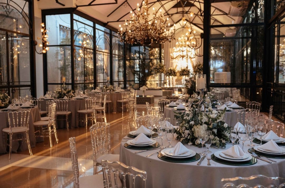 Salão estufa do Tulipas Buffet decorado para casamento de luxo Salão estufa do Tulipas Buffet decorado para casamento de luxo
